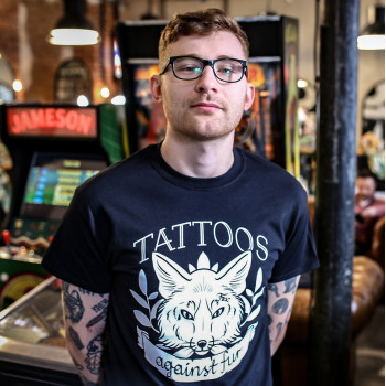 Tattoos Against Fur - Men's T-Shirt